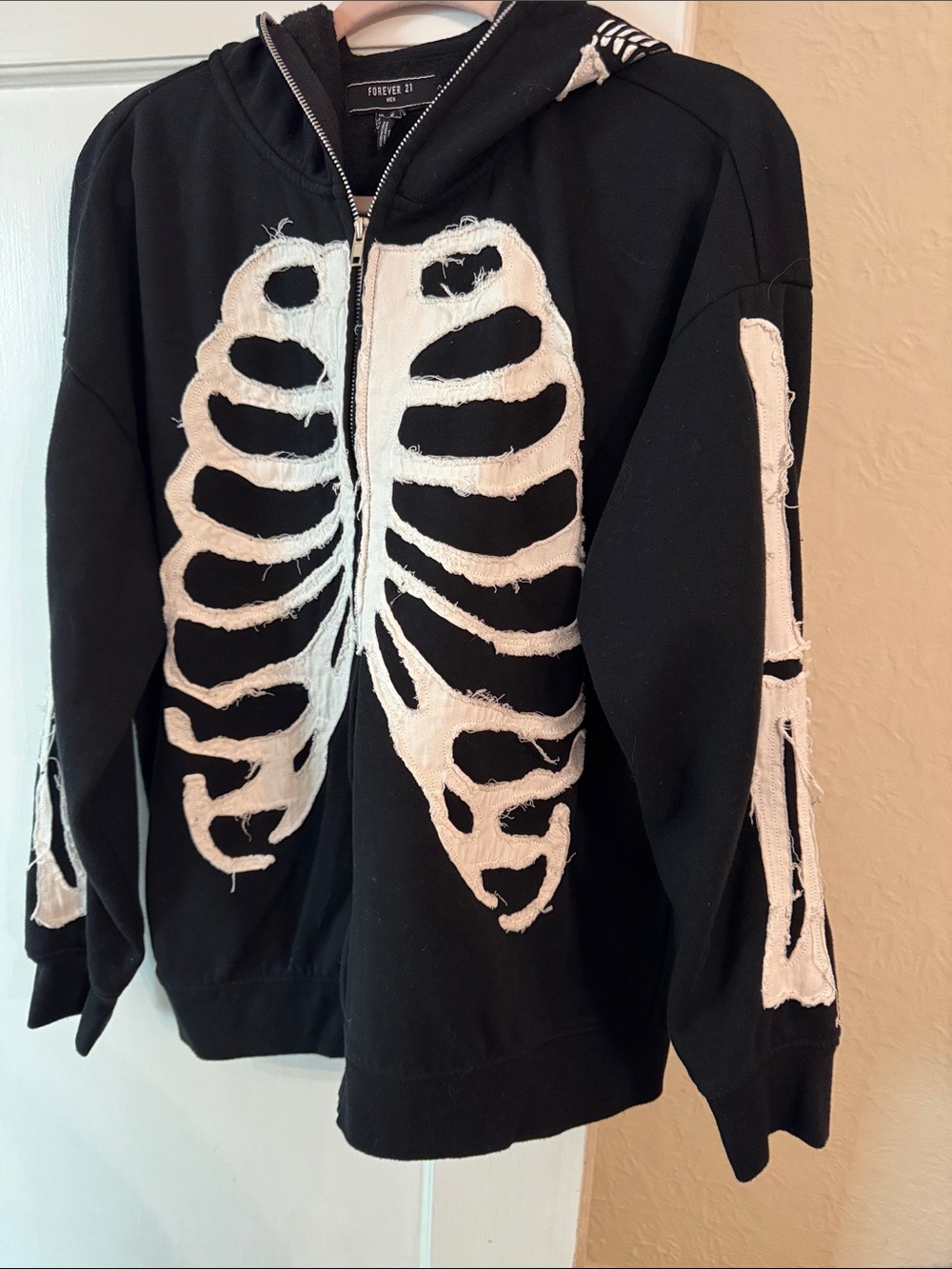 Forever 21 Men’s Skeleton Zip-up Hoodie